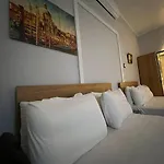 Downtown Lucky Apartment